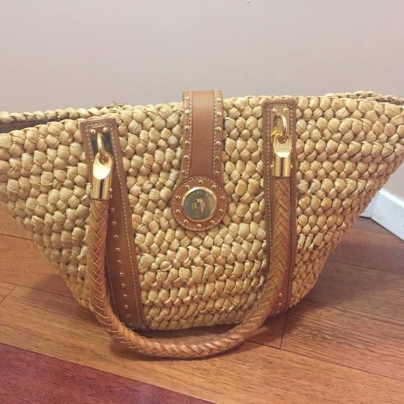 Michael Kors Handbags - Michael Kors Santorini tote